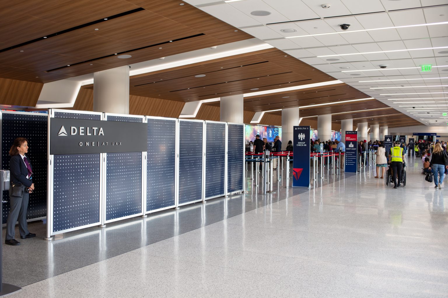 Delta Unveils New Terminal 3 and Sky Club at LAX, Fresh New Take for